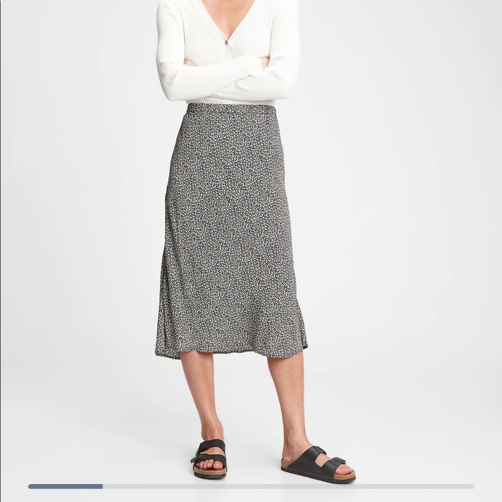 NWOT GAP side-tie midi skirt polka dot